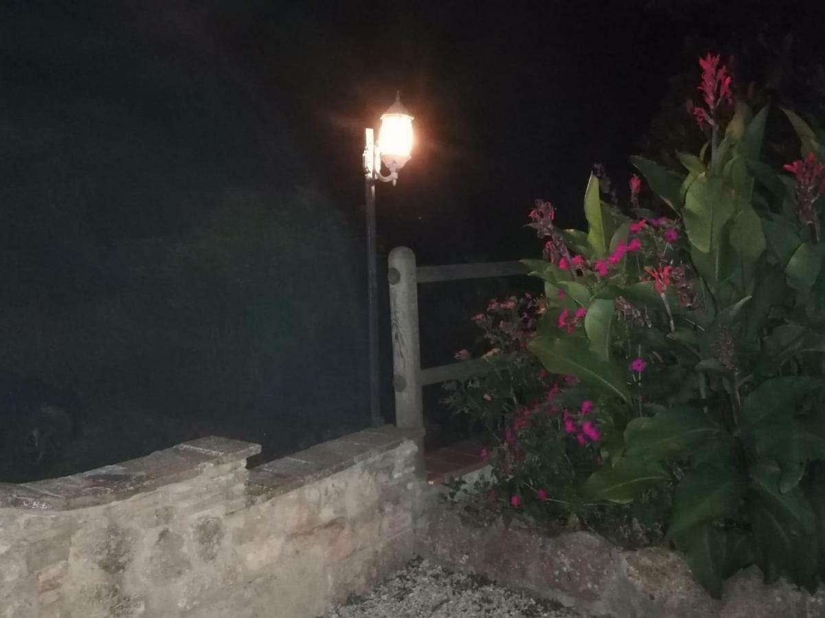 Il Fienile Nella Roccia Casole dʼElsa Exterior foto